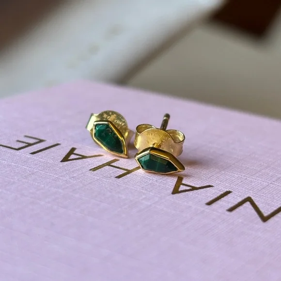 Ania Haie SECOND NATURE - MALACHITE EMBLEM STUD EARRINGS - Picture 1 of 4